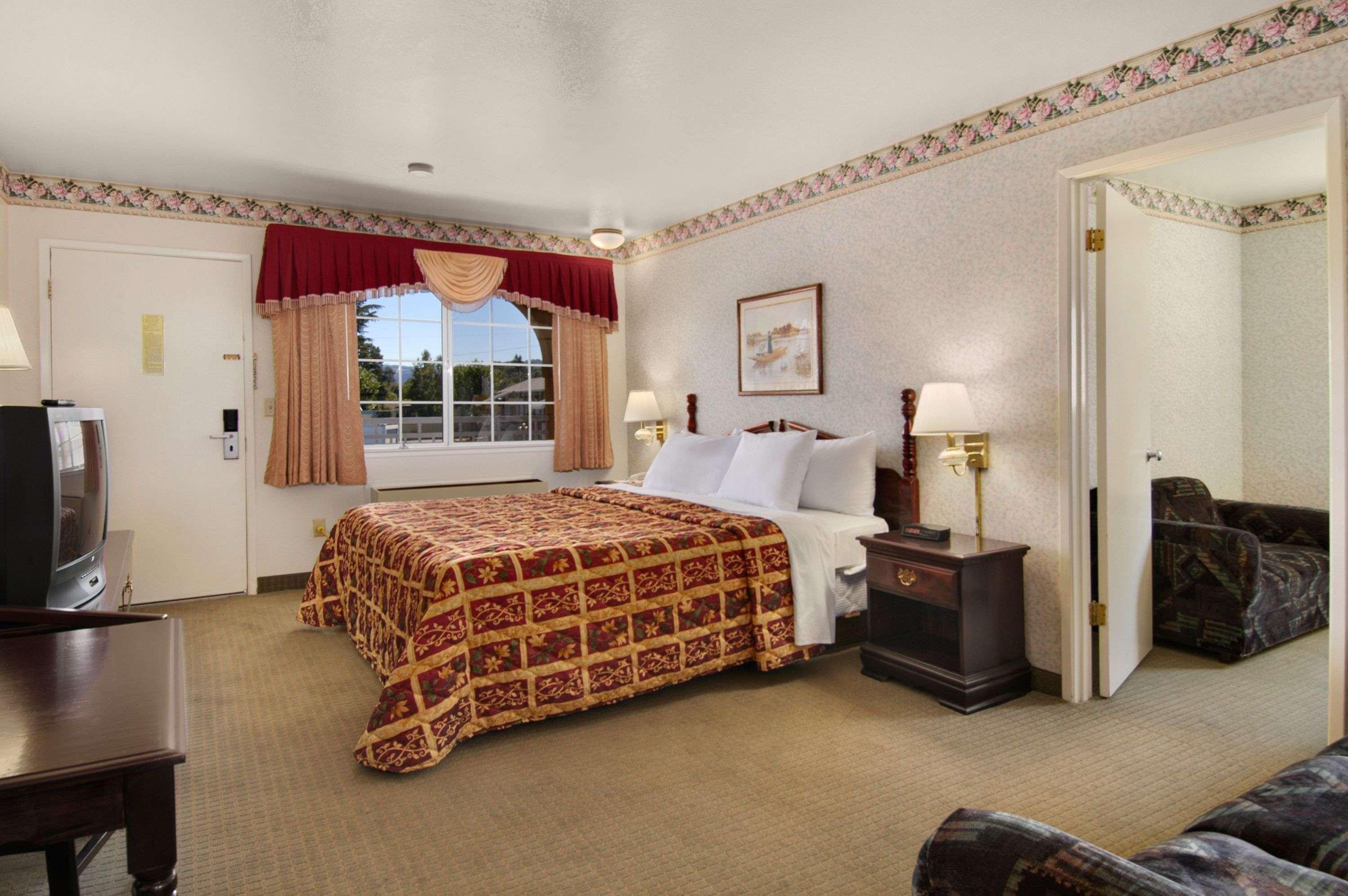Days Inn By Wyndham Ukiah Extérieur photo