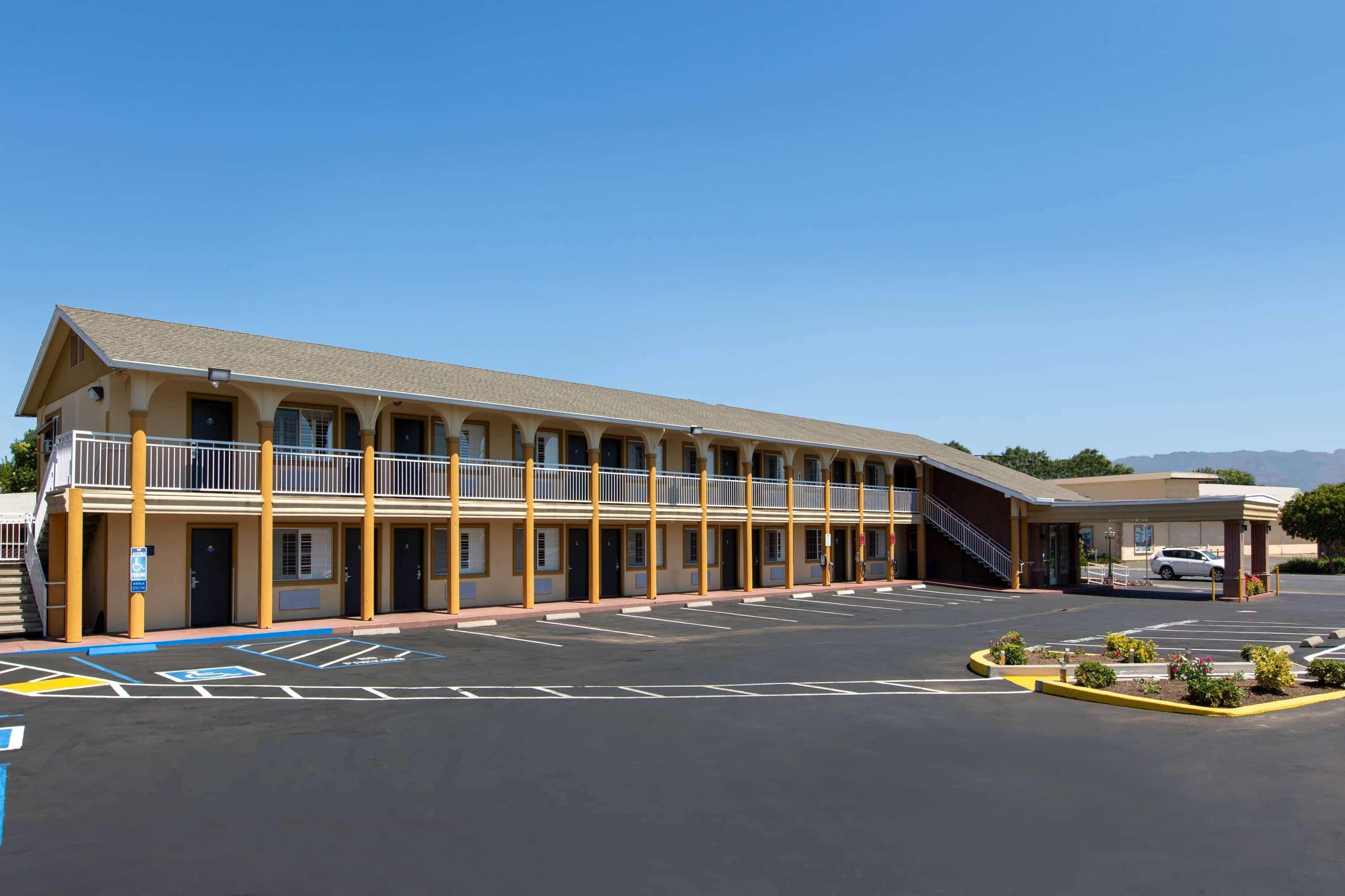 Days Inn By Wyndham Ukiah Extérieur photo
