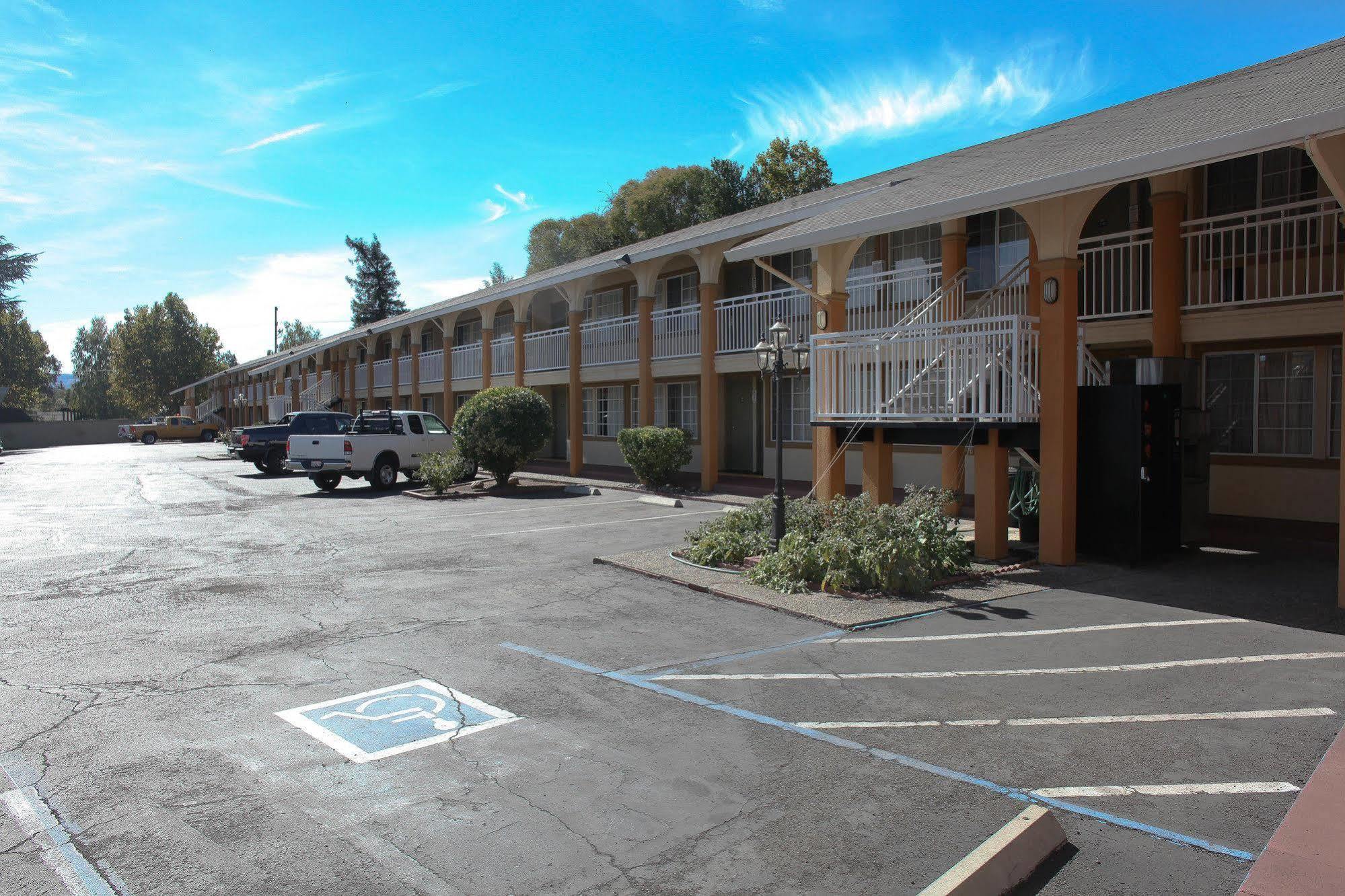 Days Inn By Wyndham Ukiah Extérieur photo