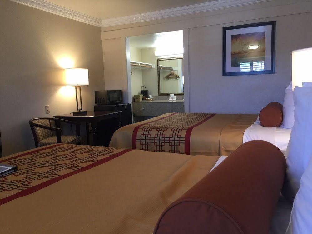 Days Inn By Wyndham Ukiah Extérieur photo