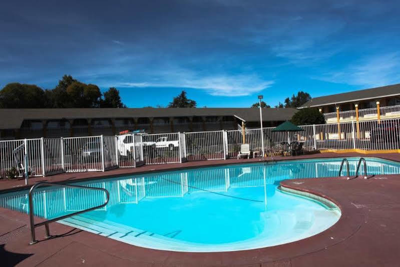 Days Inn By Wyndham Ukiah Extérieur photo